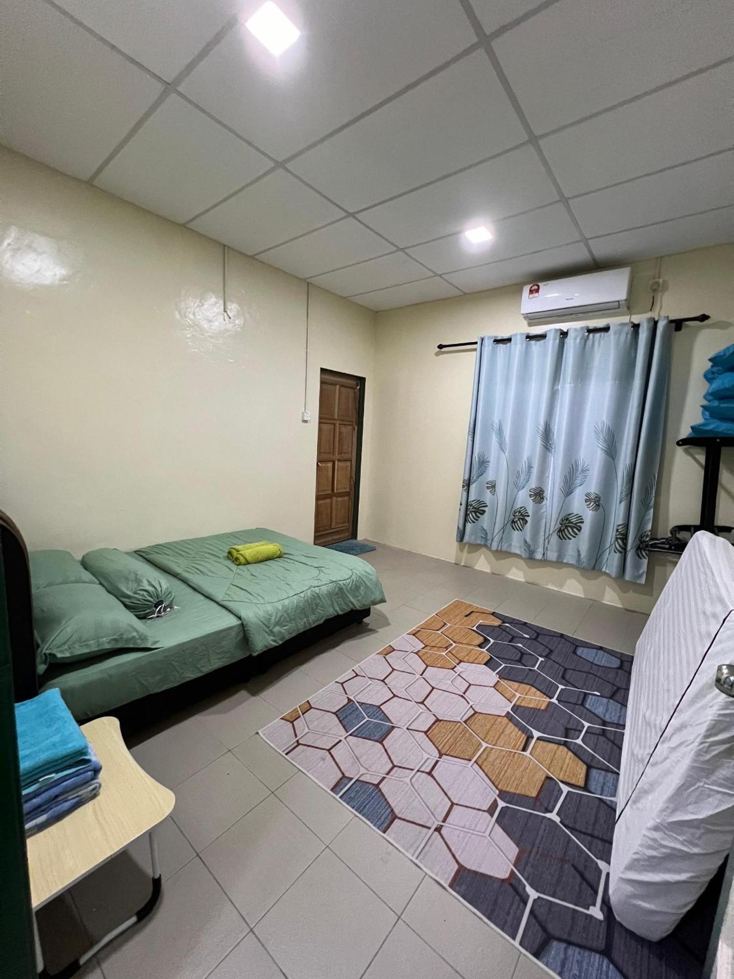 Mukut Coral Chalet Kampong Mukut Ngoại thất bức ảnh